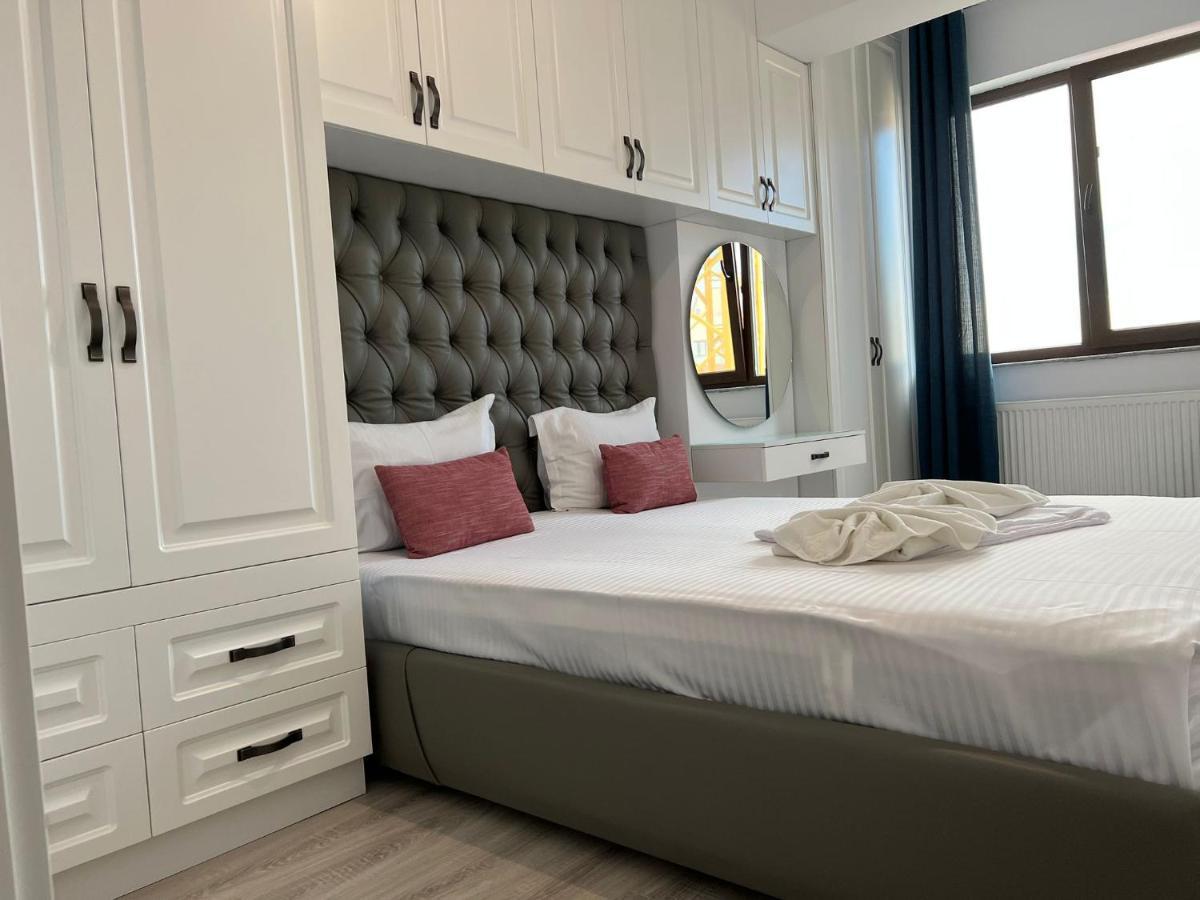 Studios & Apartments Palas By Glam At Lazar Towers 이아시 외부 사진